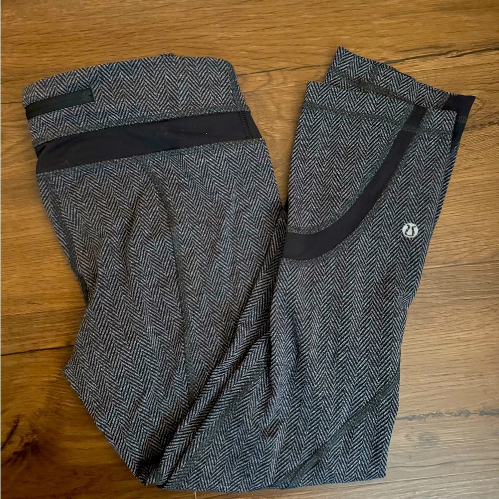 Lululemon Run Inspire Crop II Luxtreme Herringbone Heathered Black